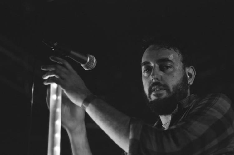 Léo en concert avec les Shelters